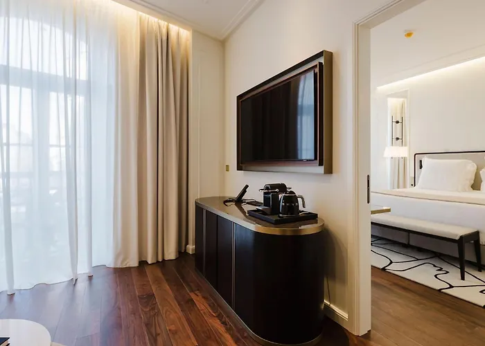 Chiado & 5* Лиссабон