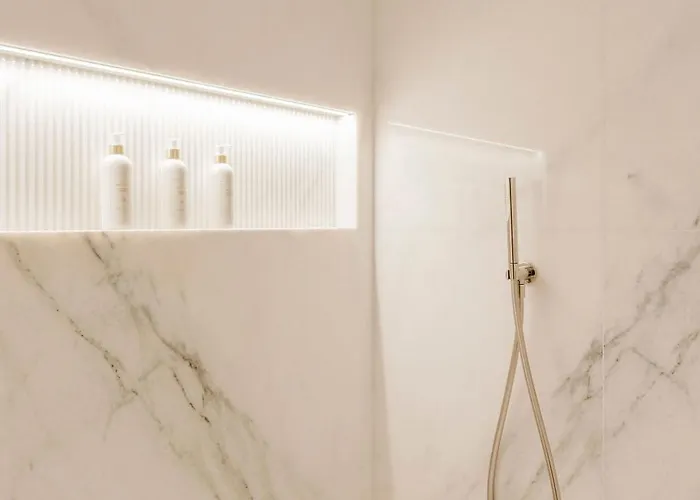 Отель Chiado & 5*