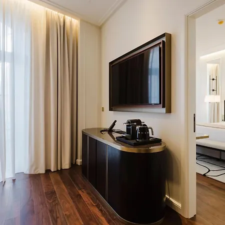 Chiado & 5* Lisbon